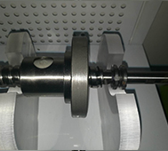 電動(dòng)注塑機(jī)絲桿